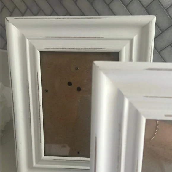 COPY - Elegant White Photo Frame Set - Picture 2 of 3